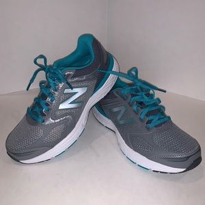 New Balance 560 v7 Running Shoes